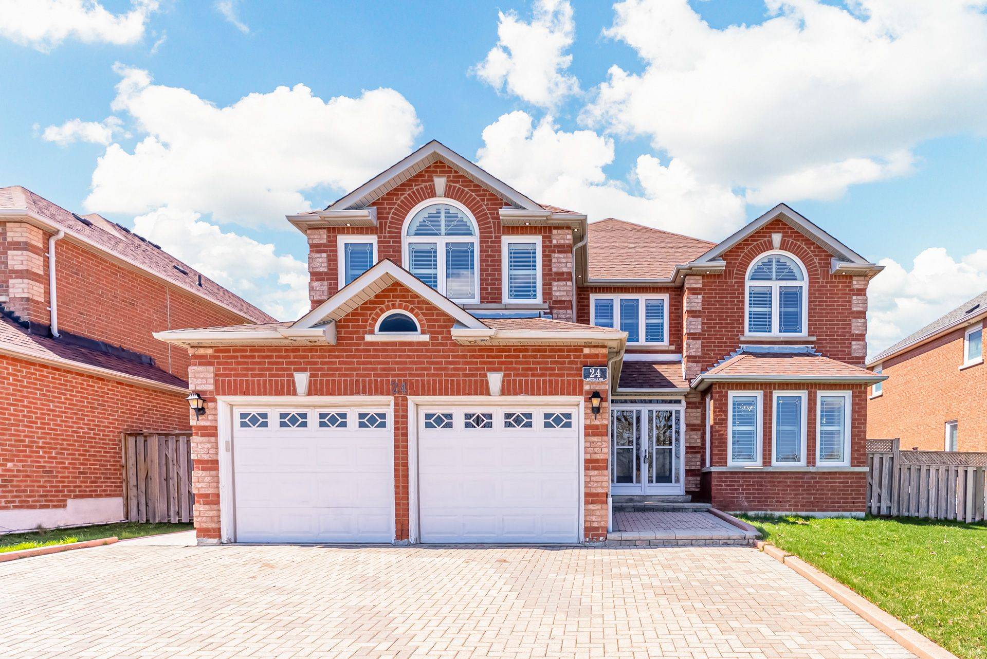 24 Marydale AVE, Markham, ON L3S 3N4