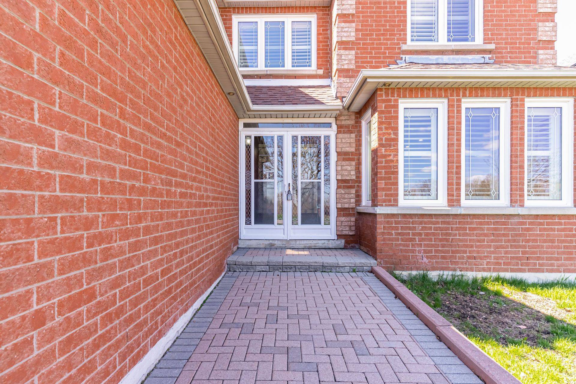 24 Marydale AVE, Markham, ON L3S 3N4