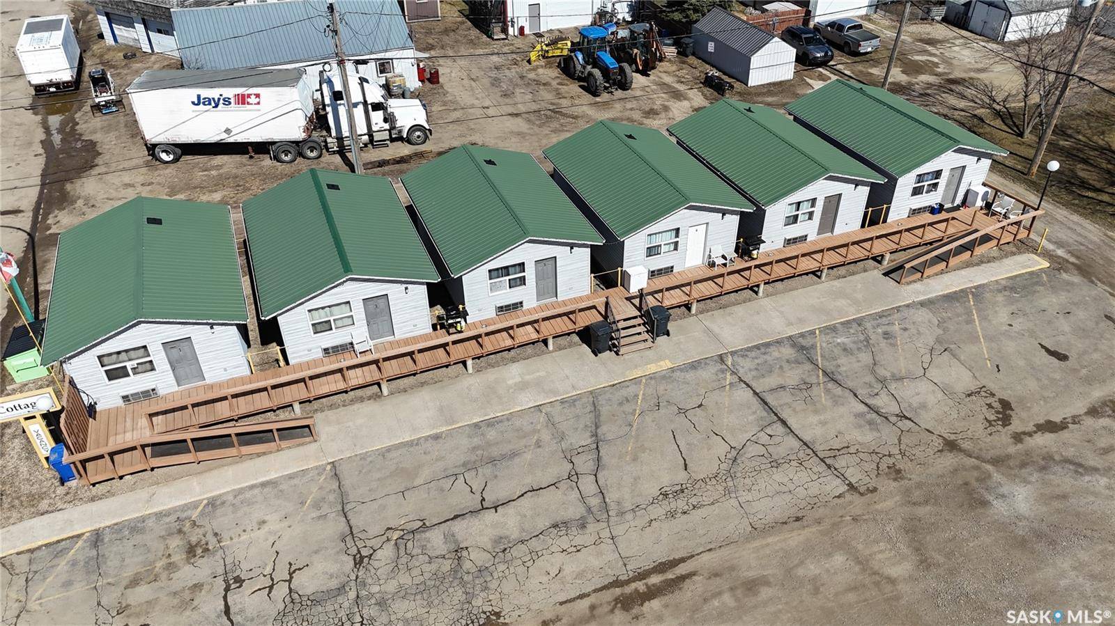 102 1st AVENUE E, Lampman, SK S0C 1N0