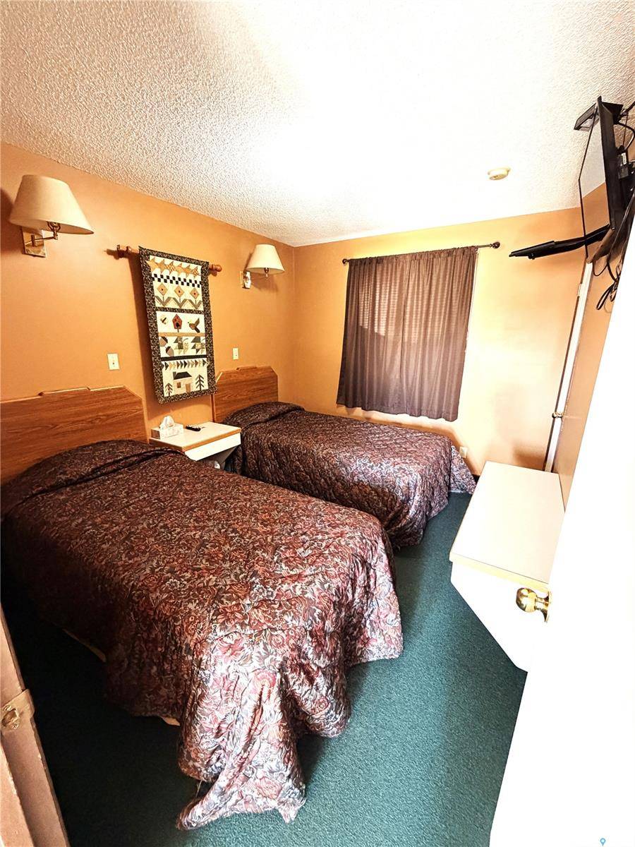 102 1st AVENUE E, Lampman, SK S0C 1N0
