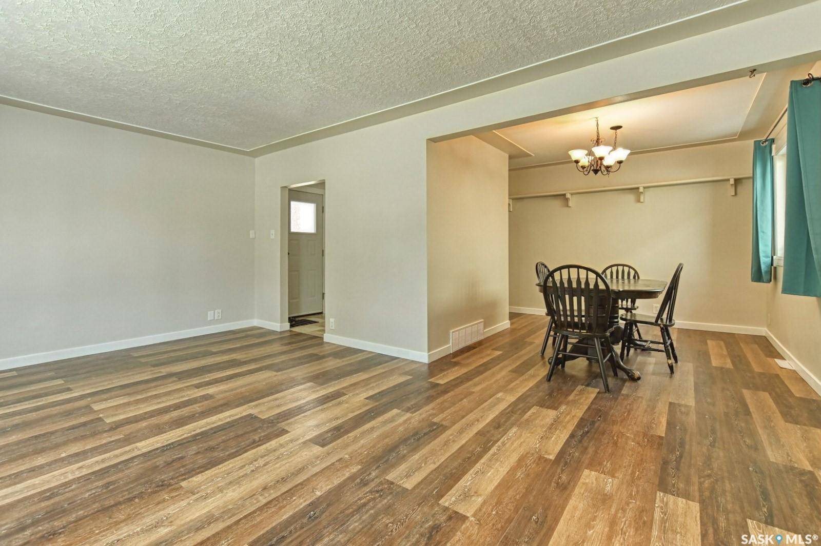 1321 Jubilee AVENUE, Regina, SK S4S 3S8