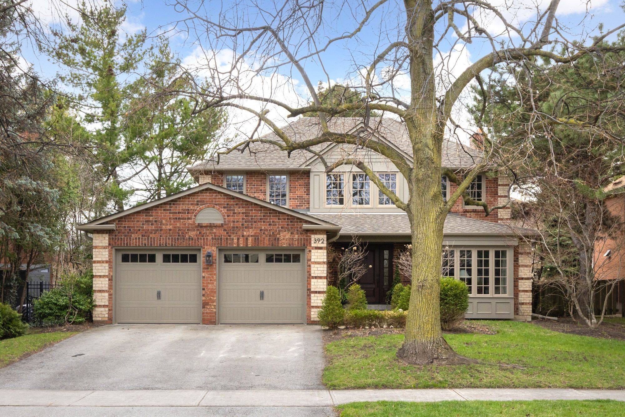 392 Aspen Forest DR, Oakville, ON L6J 6H5