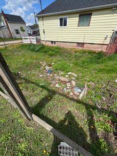 230 Cope ST, Hamilton, ON L8H 5B5