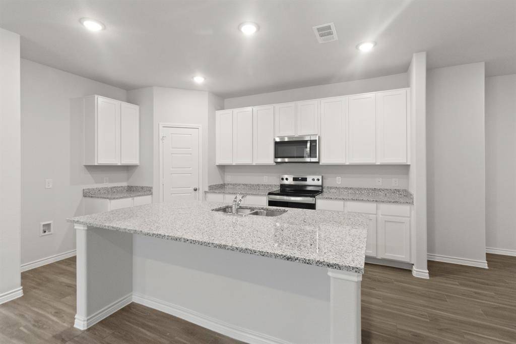 9956 Dynamics Drive, Fort Worth, TX 76131