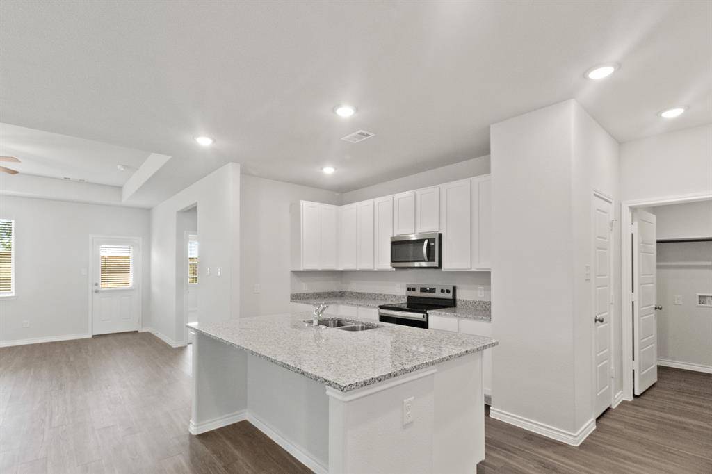 1020 Wingjet Way, Fort Worth, TX 76131