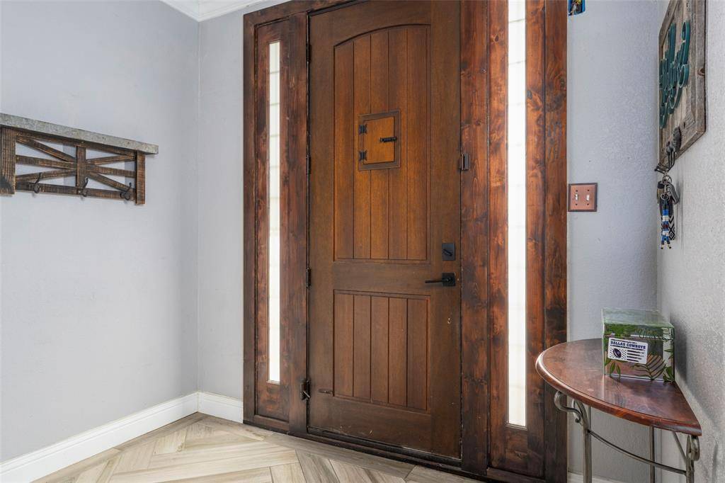 203 Hillside Drive, Kennedale, TX 76060