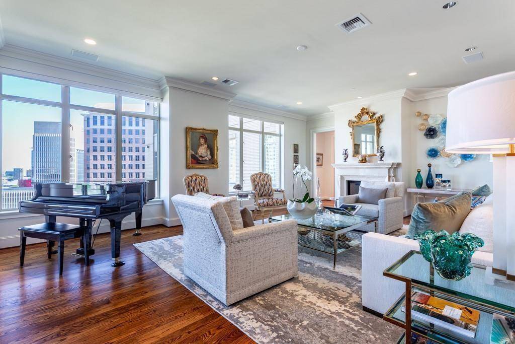 2525 N PEARL Street #1201, Dallas, TX 75201