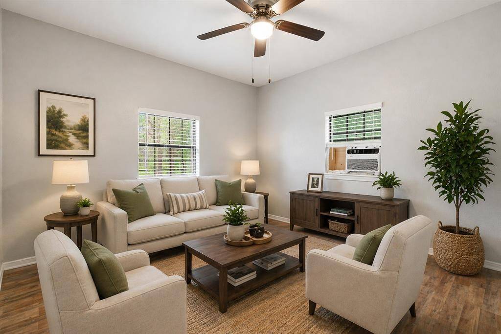 127 E Walker Street, Denison, TX 75021