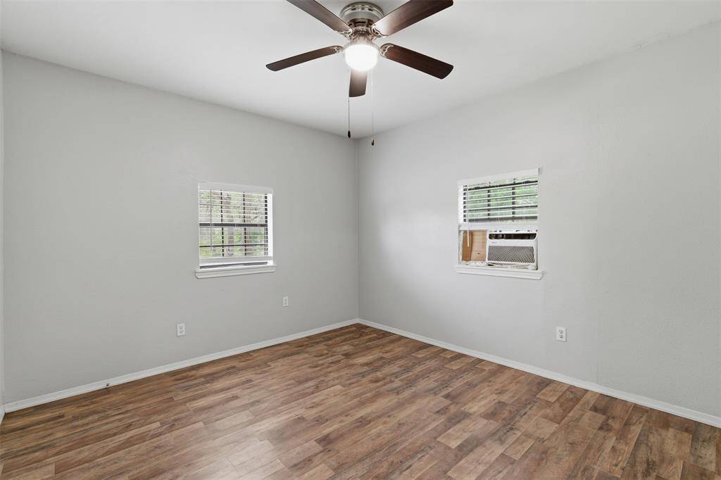 127 E Walker Street, Denison, TX 75021