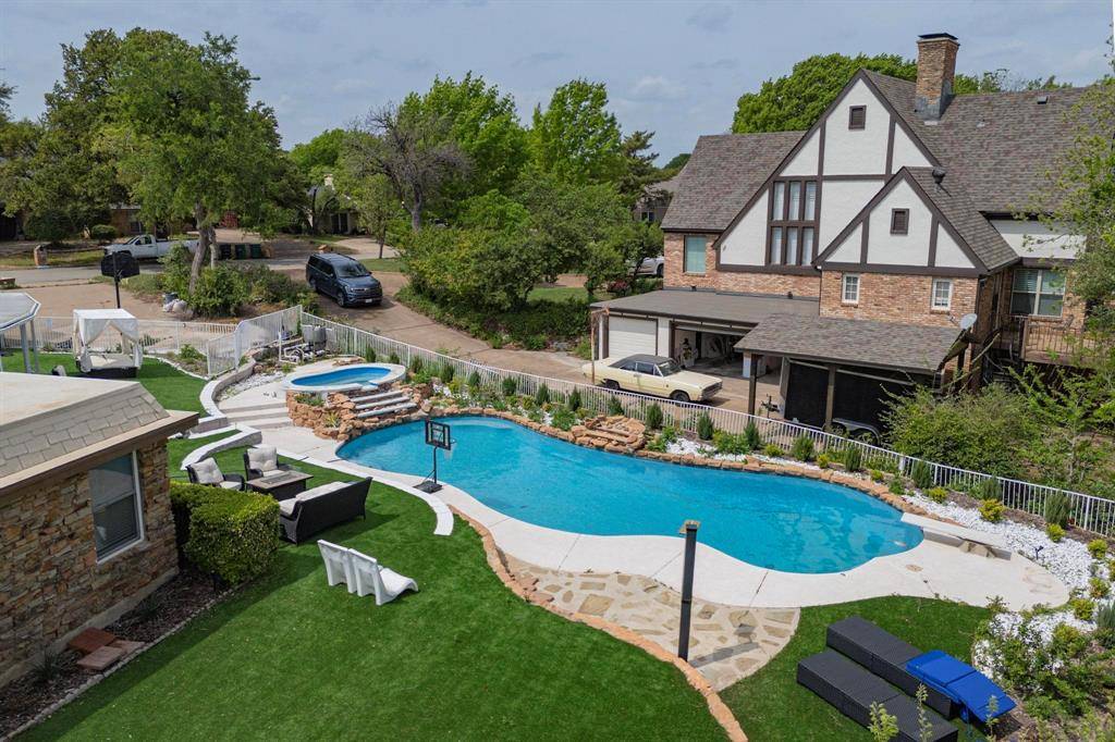 504 Cholla Court, Fort Worth, TX 76112