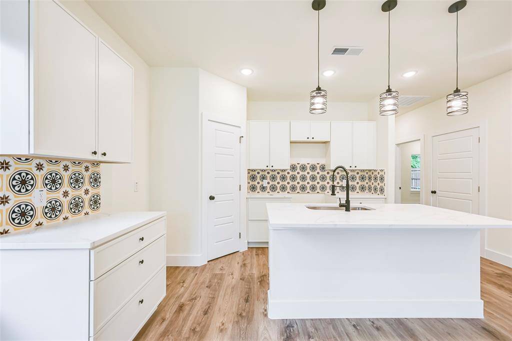 3610 Frank, Dallas, TX 75210