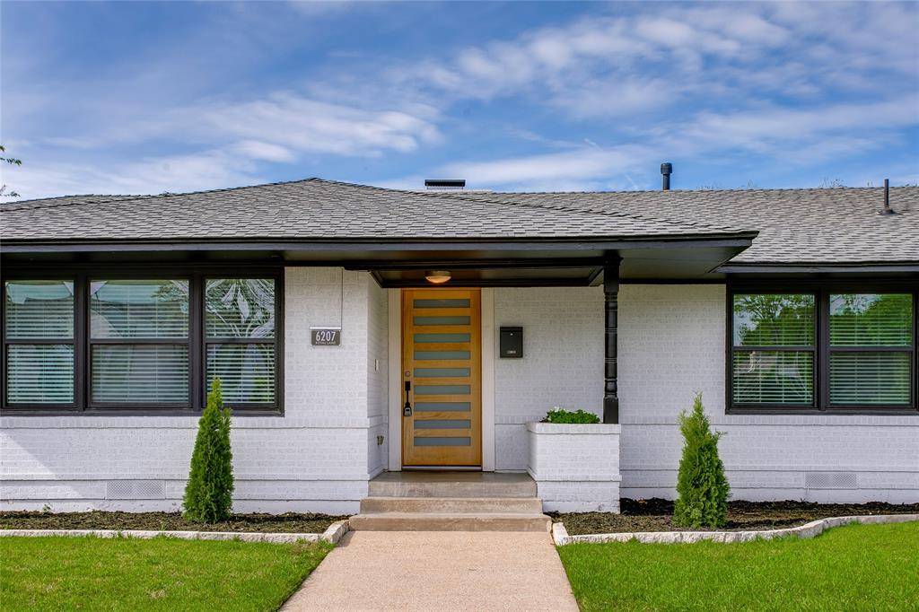 6207 Royal Lane, Dallas, TX 75230