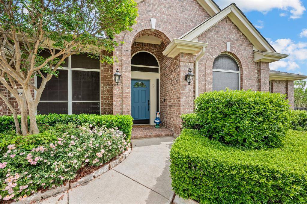 2806 Northwood Street, Grapevine, TX 76051