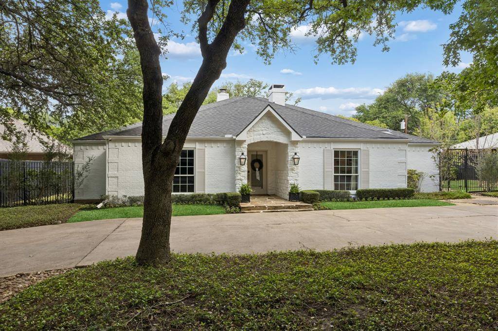 3827 N Versailles Avenue, Dallas, TX 75209