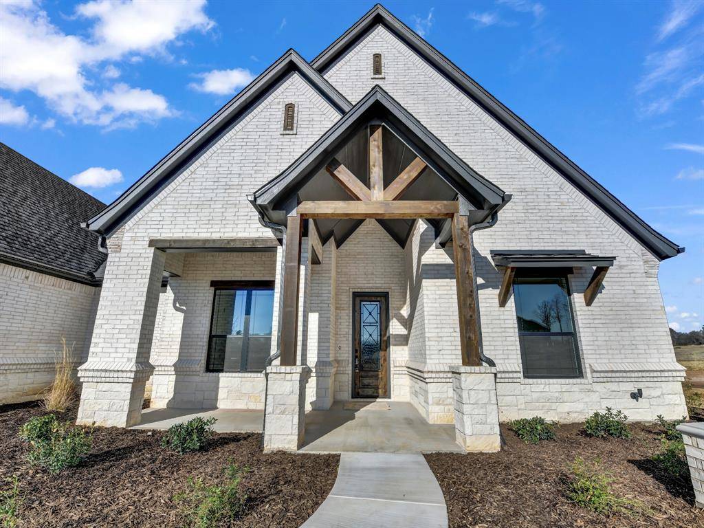 212 Desperado Court, Weatherford, TX 76088