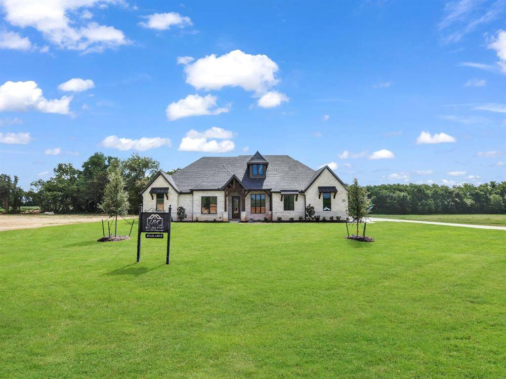 313 Wrangler Court, Weatherford, TX 76088