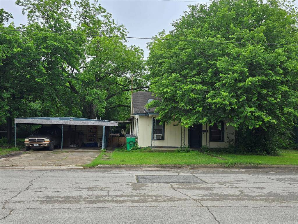 1406 E Garnett Street, Gainesville, TX 76240
