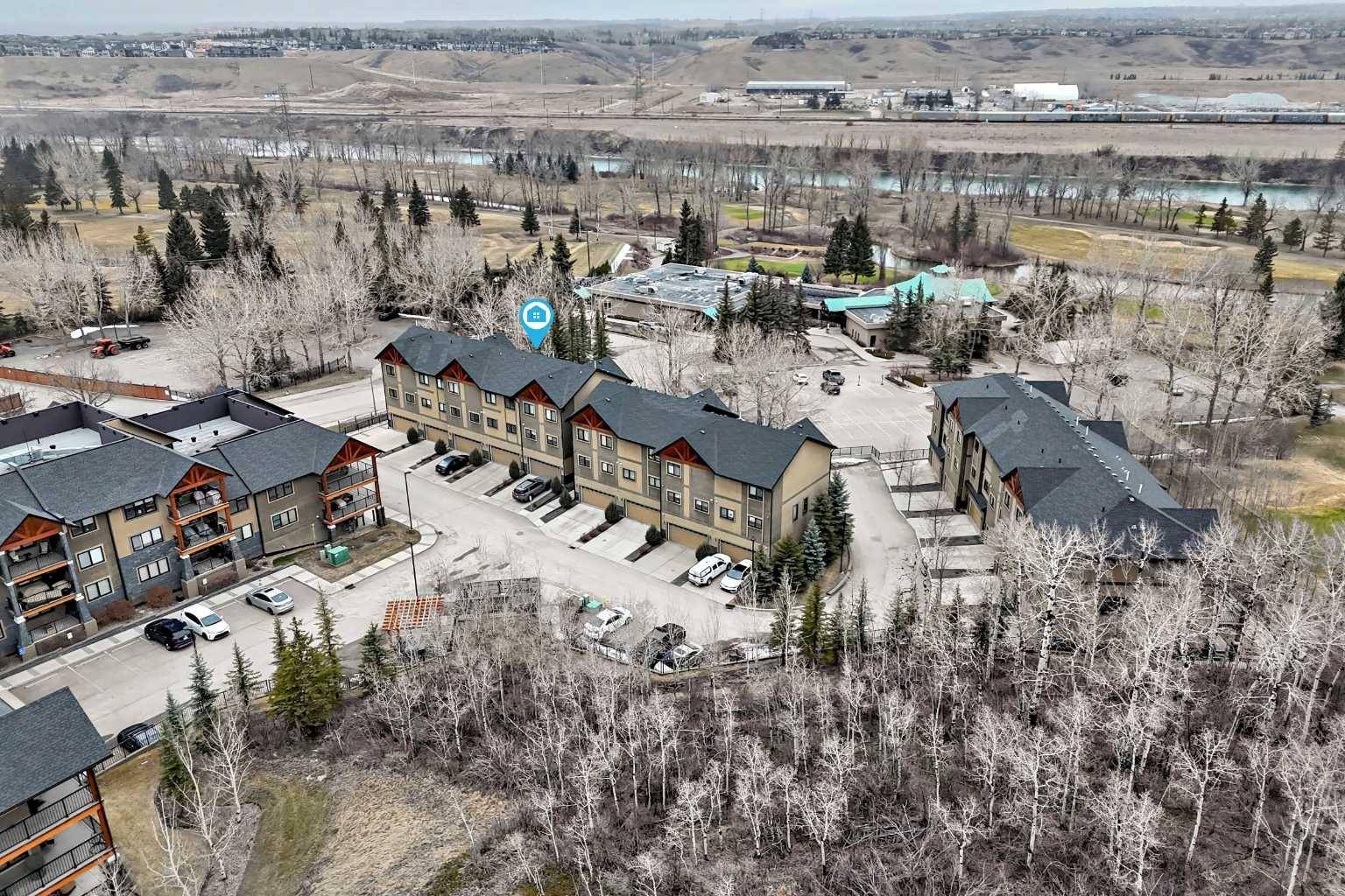 405 Valley Ridge MNR NW, Calgary, AB T3B 6C4