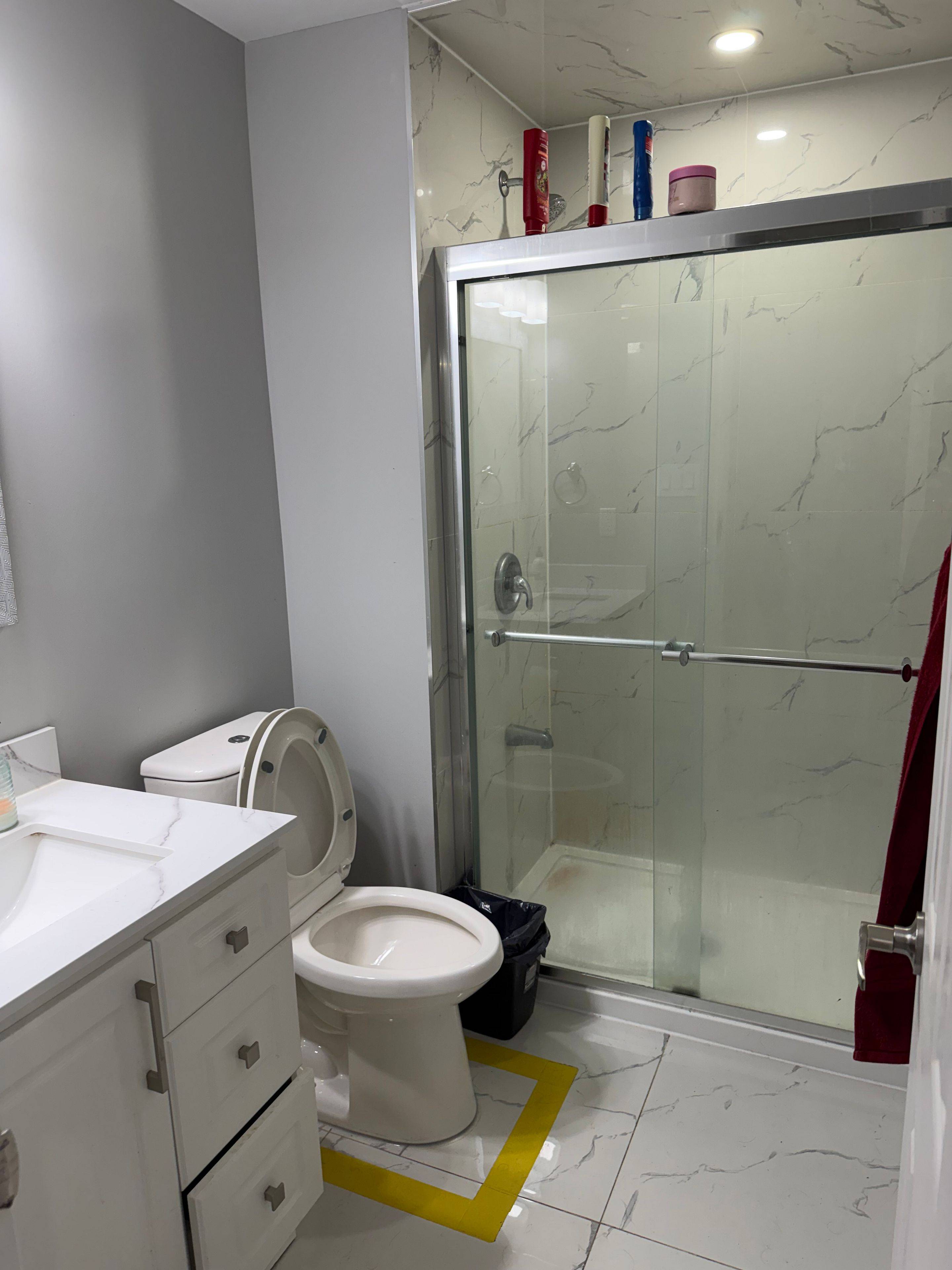 14 Ballyshire DR #BDRM -2 BSMNT, Brampton, ON L6P 2V7