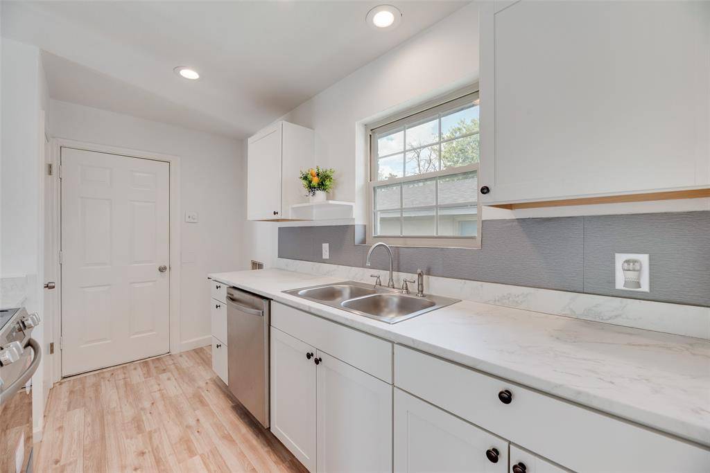 10038 Mesita Drive, Dallas, TX 75217