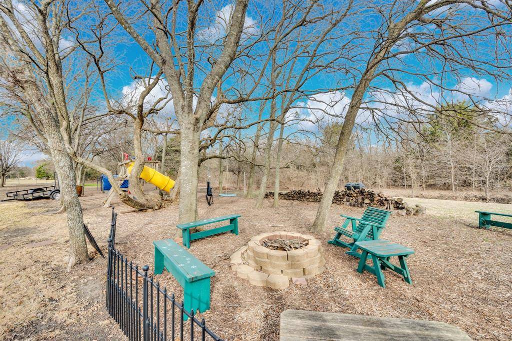 211 Walker Court N, Waxahachie, TX 75167