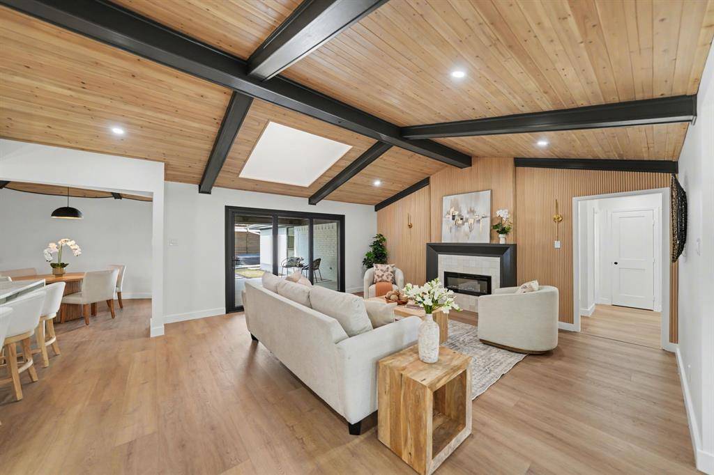 7115 Cosgrove Drive, Dallas, TX 75231