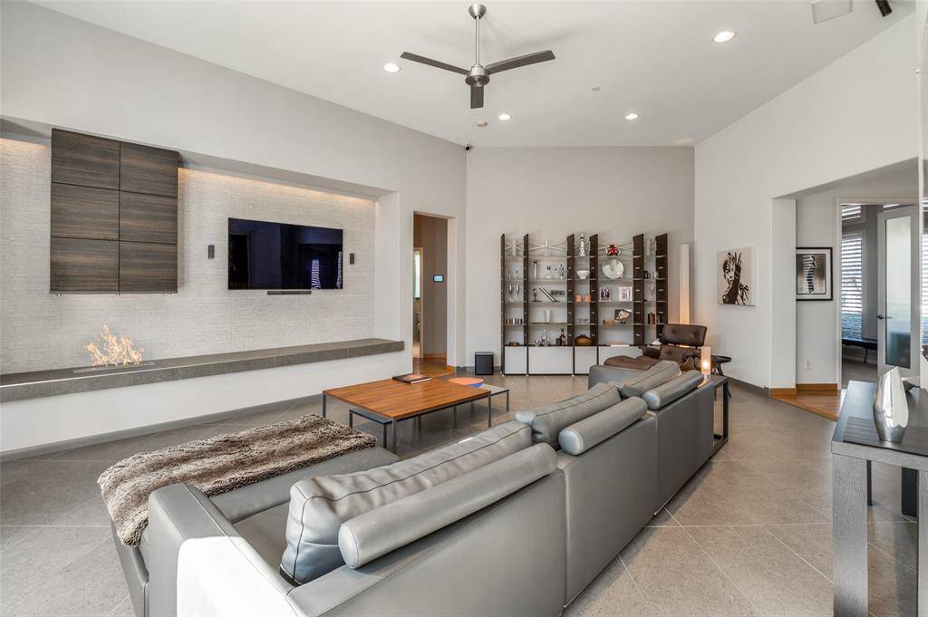 4008 Winter Park Lane, Addison, TX 75001