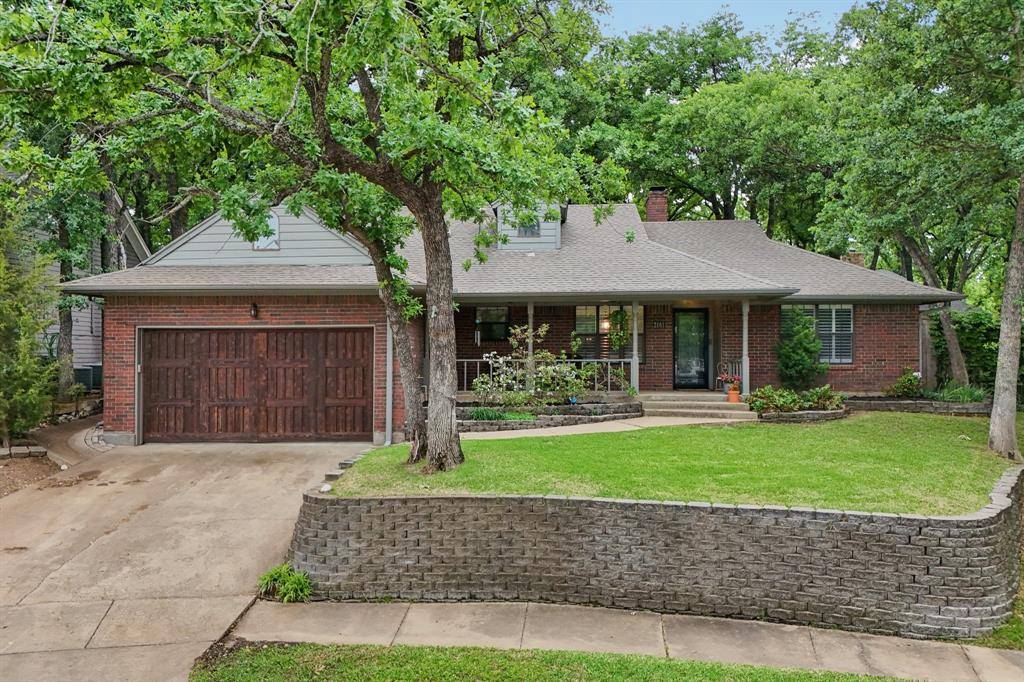 2161 Steeplewood Drive, Grapevine, TX 76051