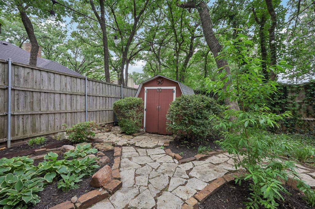 2161 Steeplewood Drive, Grapevine, TX 76051