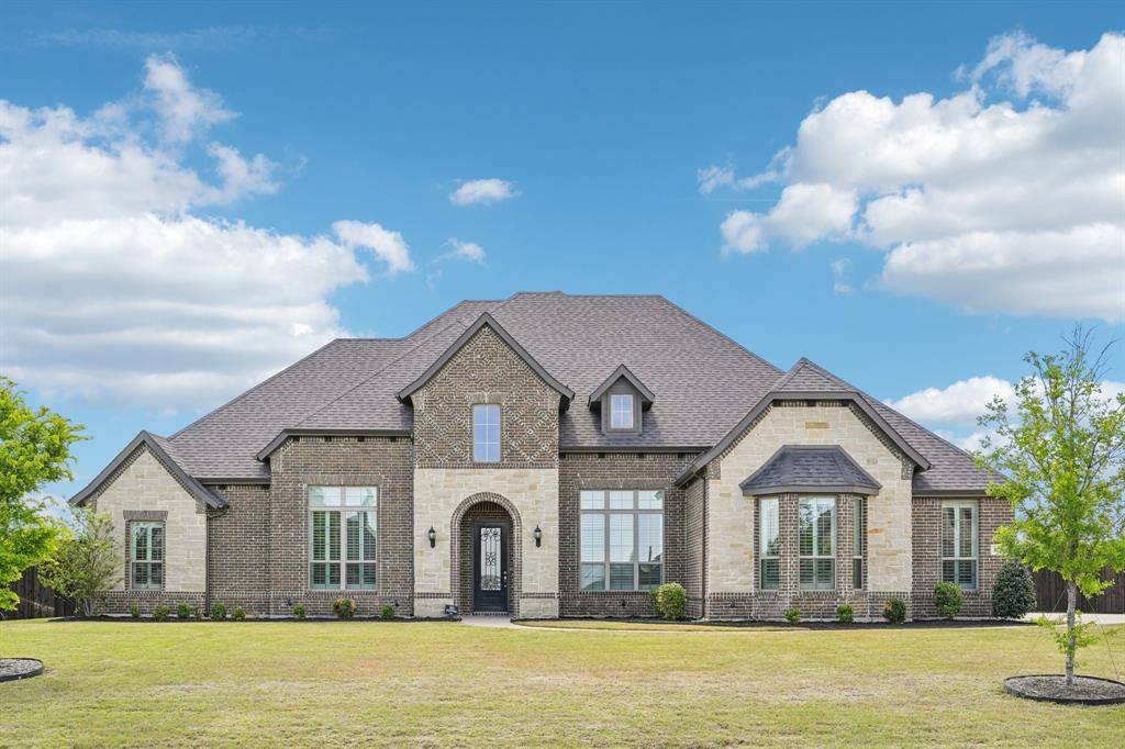 8230 Palmer Lane, Waxahachie, TX 75167