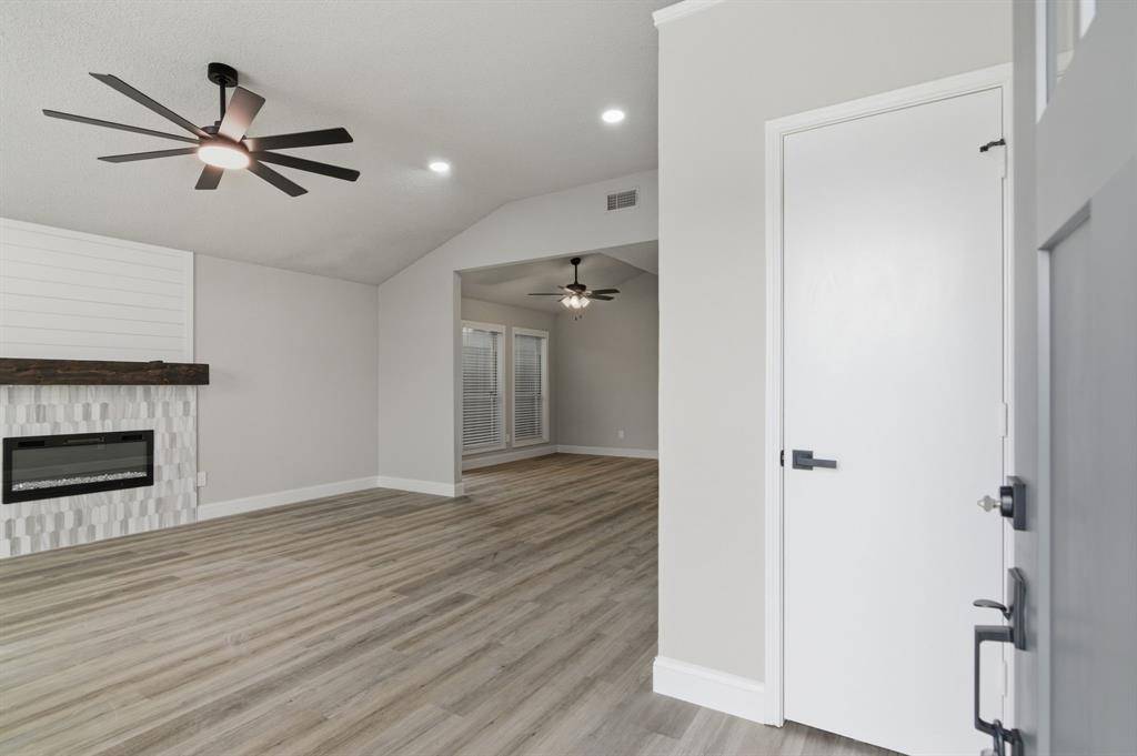 8105 Spruce Valley Drive, Fort Worth, TX 76137