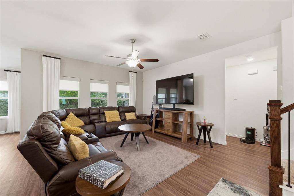 9201 Acre Meadows Lane, Arlington, TX 76002