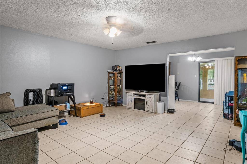 721 Water Crest Circle, Canton, TX 75103