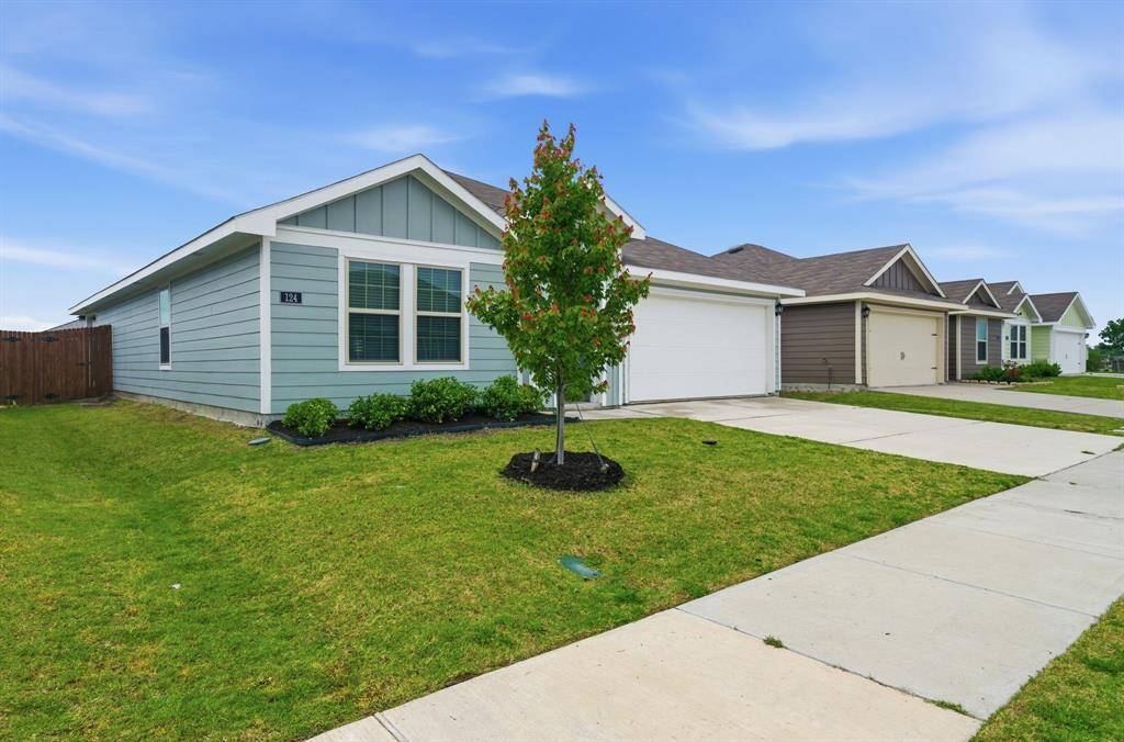 124 Creek End Drive, Princeton, TX 75407