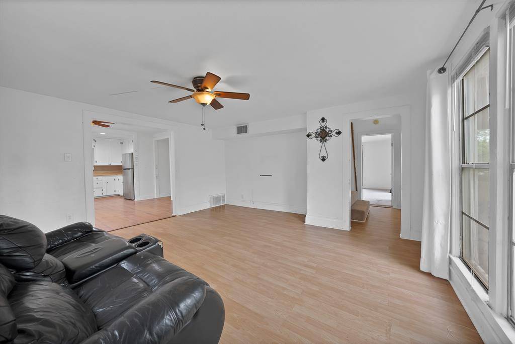 406 W Broad Street, Mansfield, TX 76063