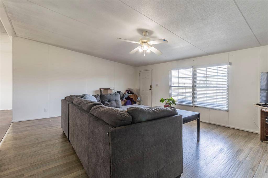 230 Private Road 4906, Haslet, TX 76052