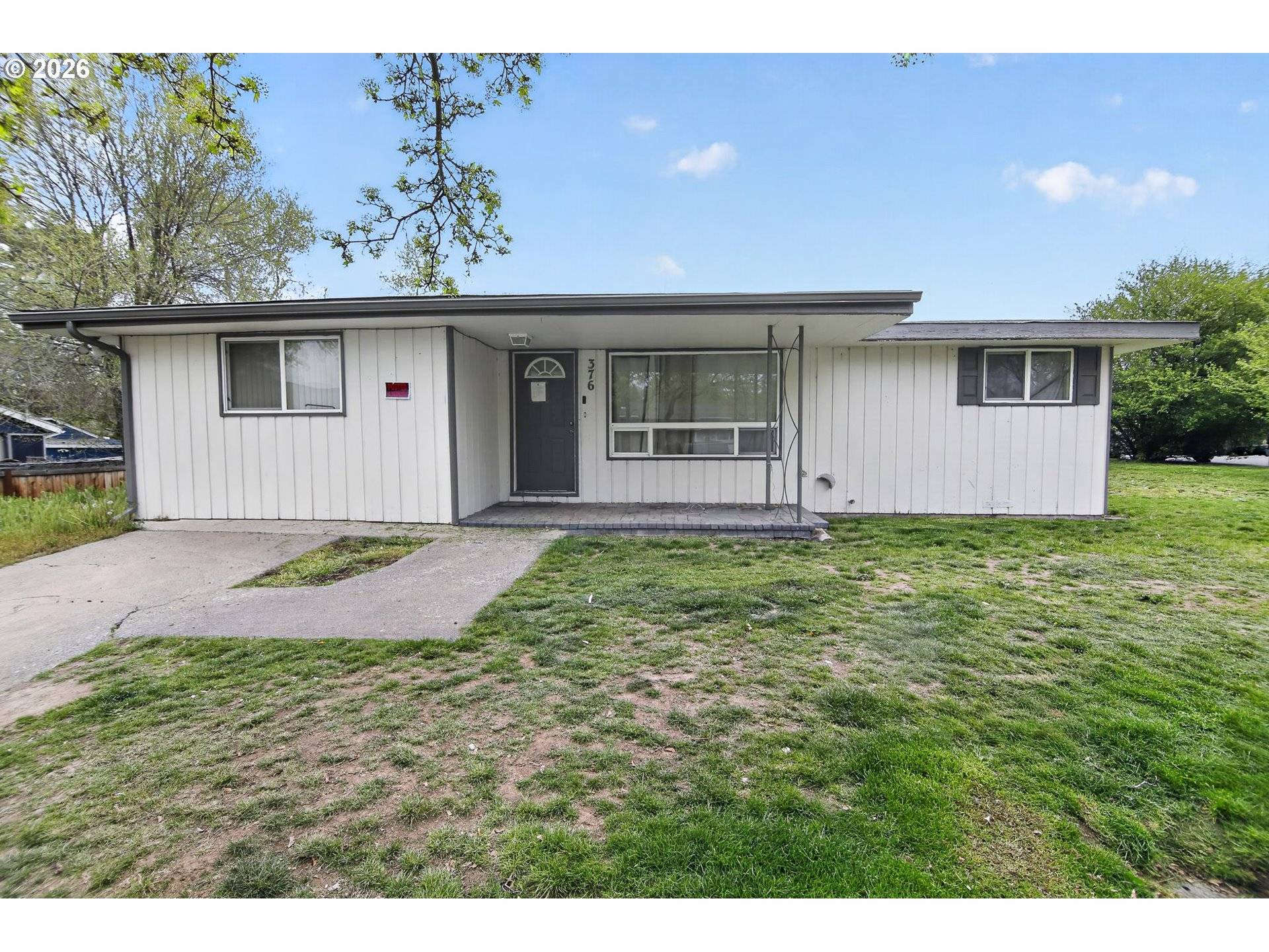 376 NE CHESTNUT ST, Madras, OR 97741