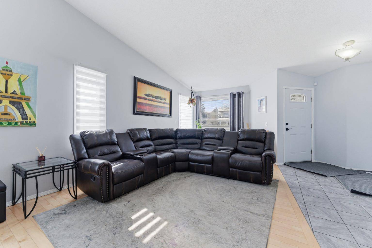 20 Applewood WAY SE, Calgary, AB T2A 7M8