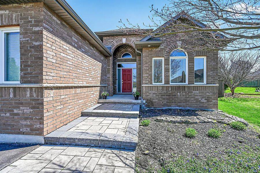 19 Lampman DR, Pelham, ON L0S 1C0