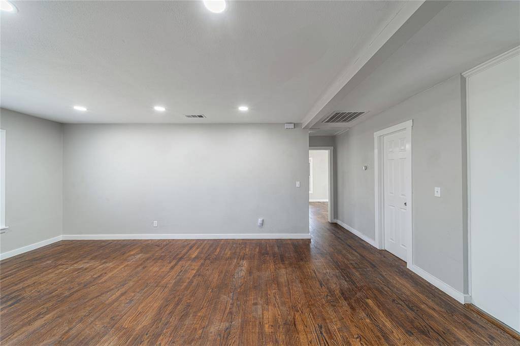 2417 Fonville Drive, Dallas, TX 75227