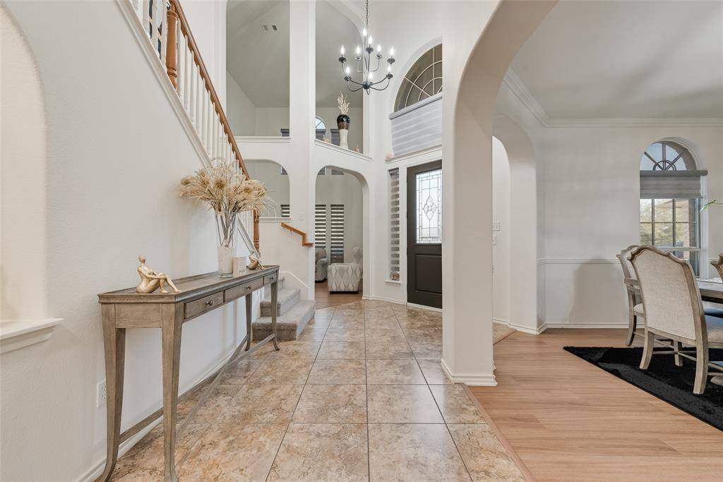 723 Creekstone Drive, Cedar Hill, TX 75104