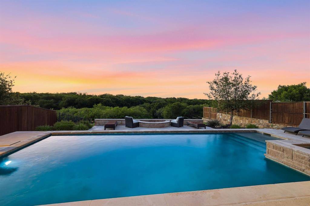 912 Hartford Court, Roanoke, TX 76262