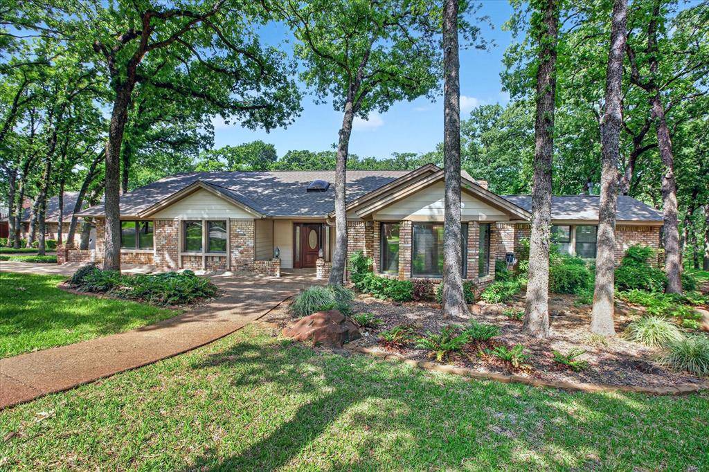 1607 N Main Street, Euless, TX 76039