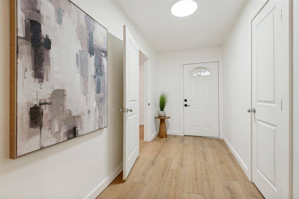 2744 Meadow Green, Bedford, TX 76021