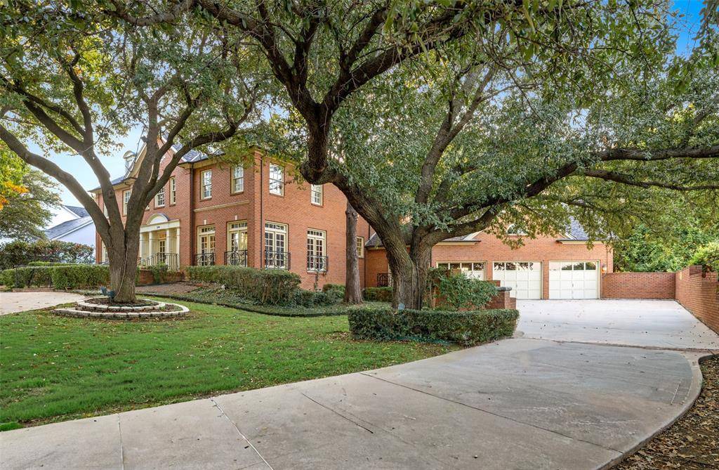 3000 Shadow Drive W, Arlington, TX 76006