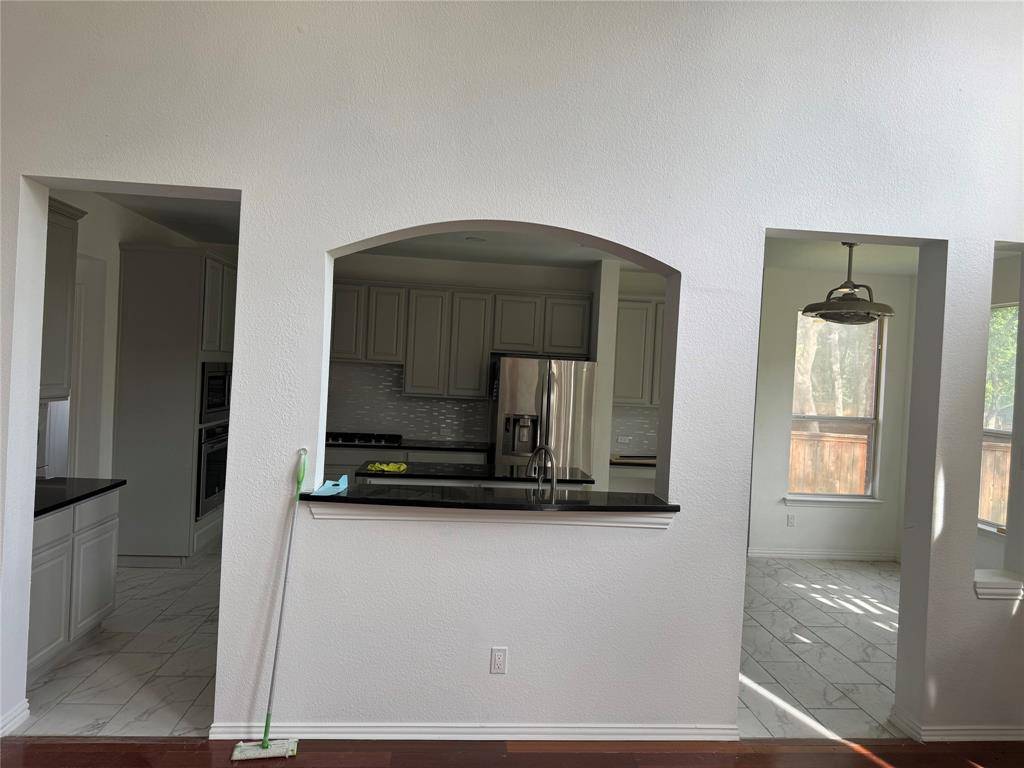 2105 Woodview Drive, Flower Mound, TX 75028