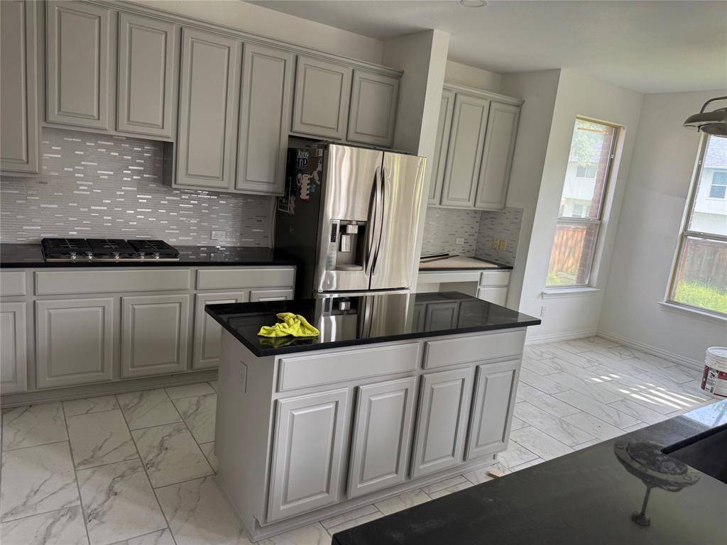 2105 Woodview Drive, Flower Mound, TX 75028