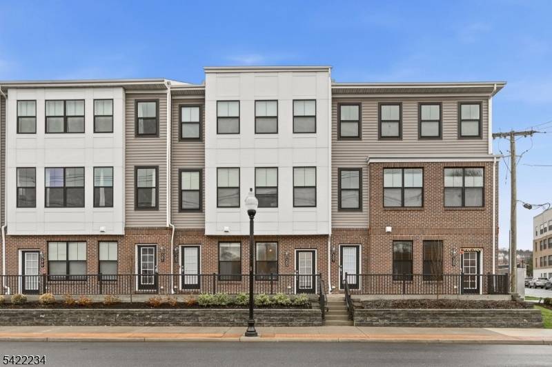 385 Main St, Little Falls Twp., NJ 07424