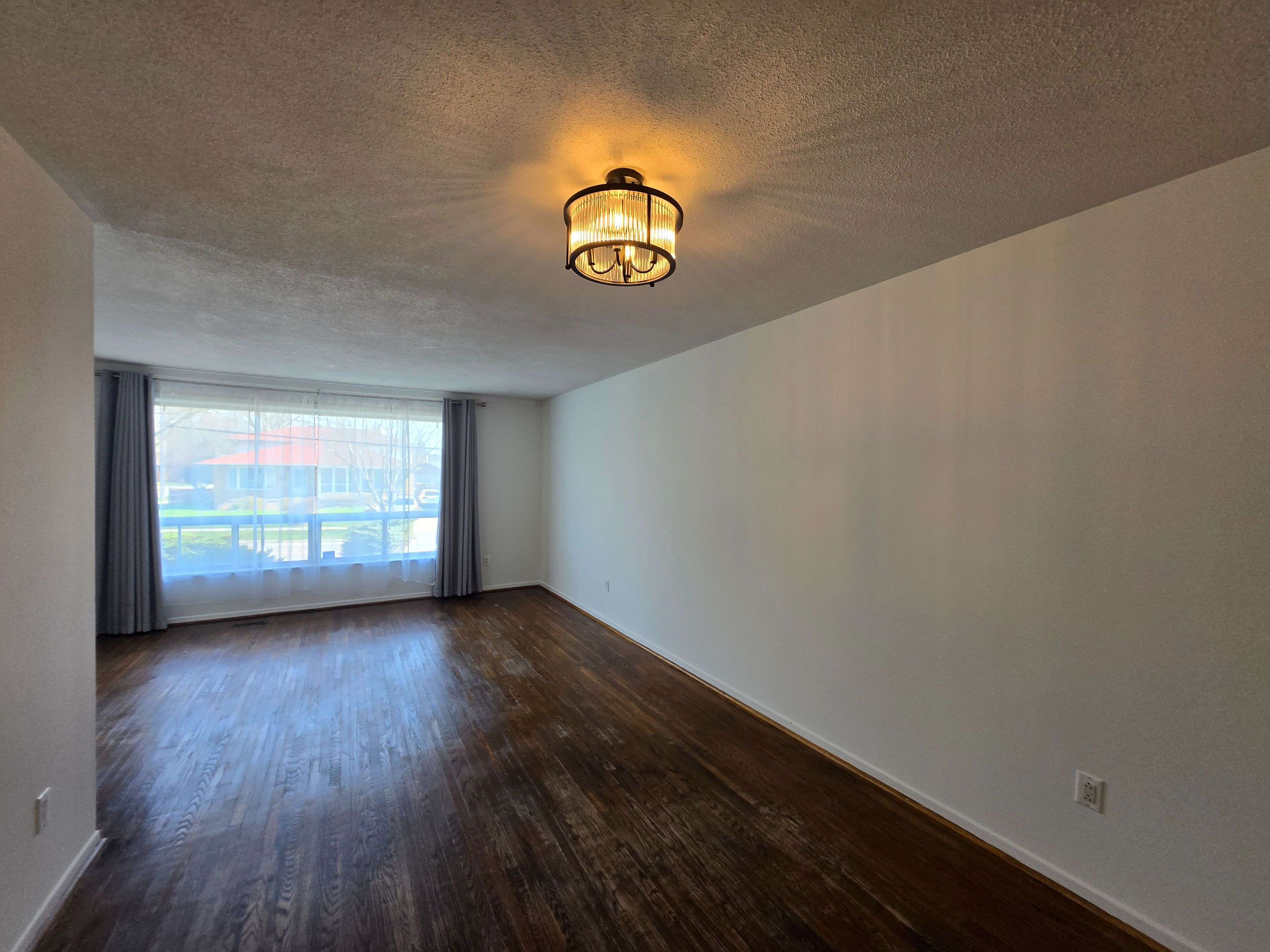 14 Pitfield RD #Upper, Toronto E07, ON M1S 1Y1