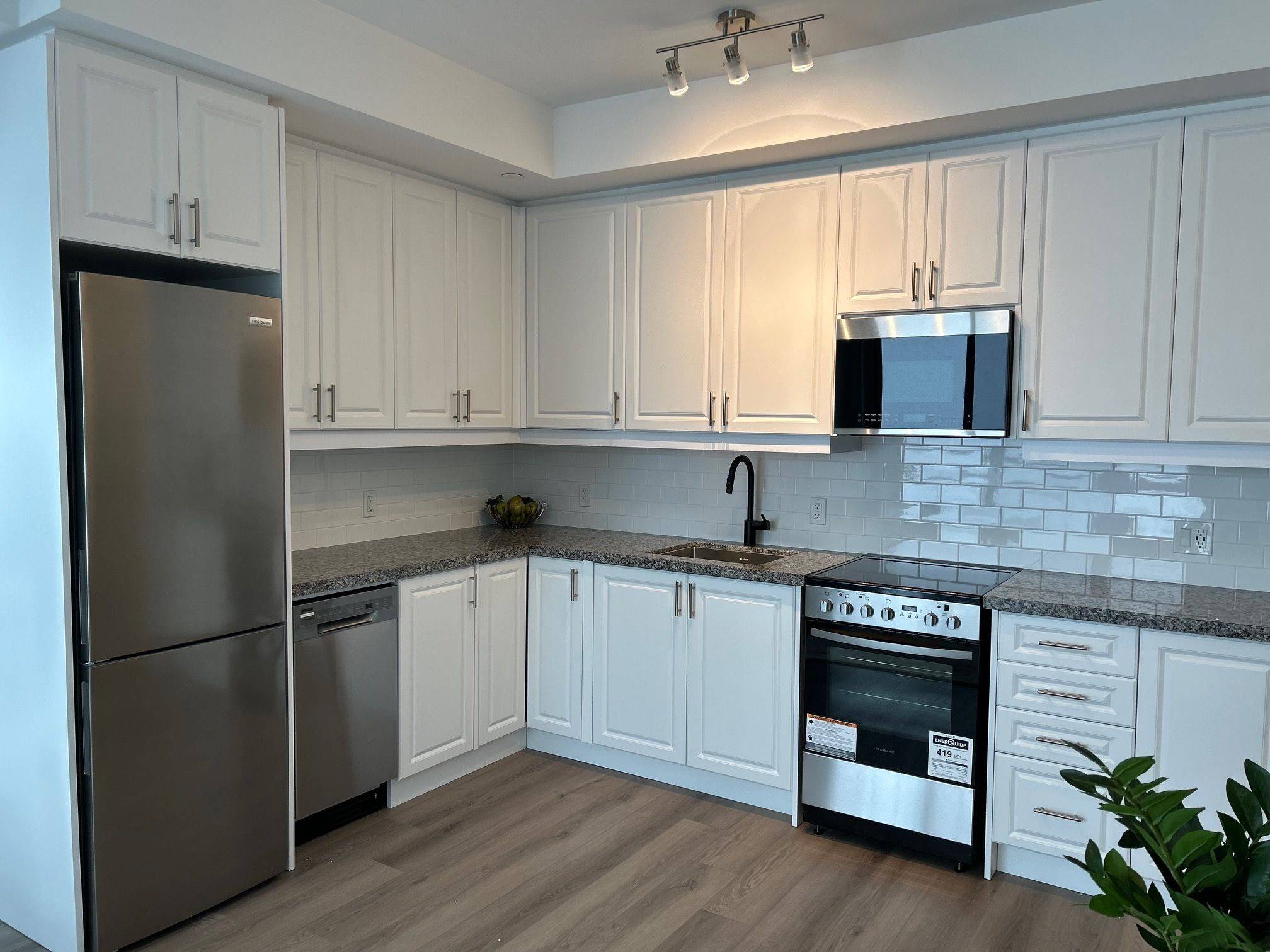 2333 Khalsa Gate #703, Oakville, ON L6M 0X7